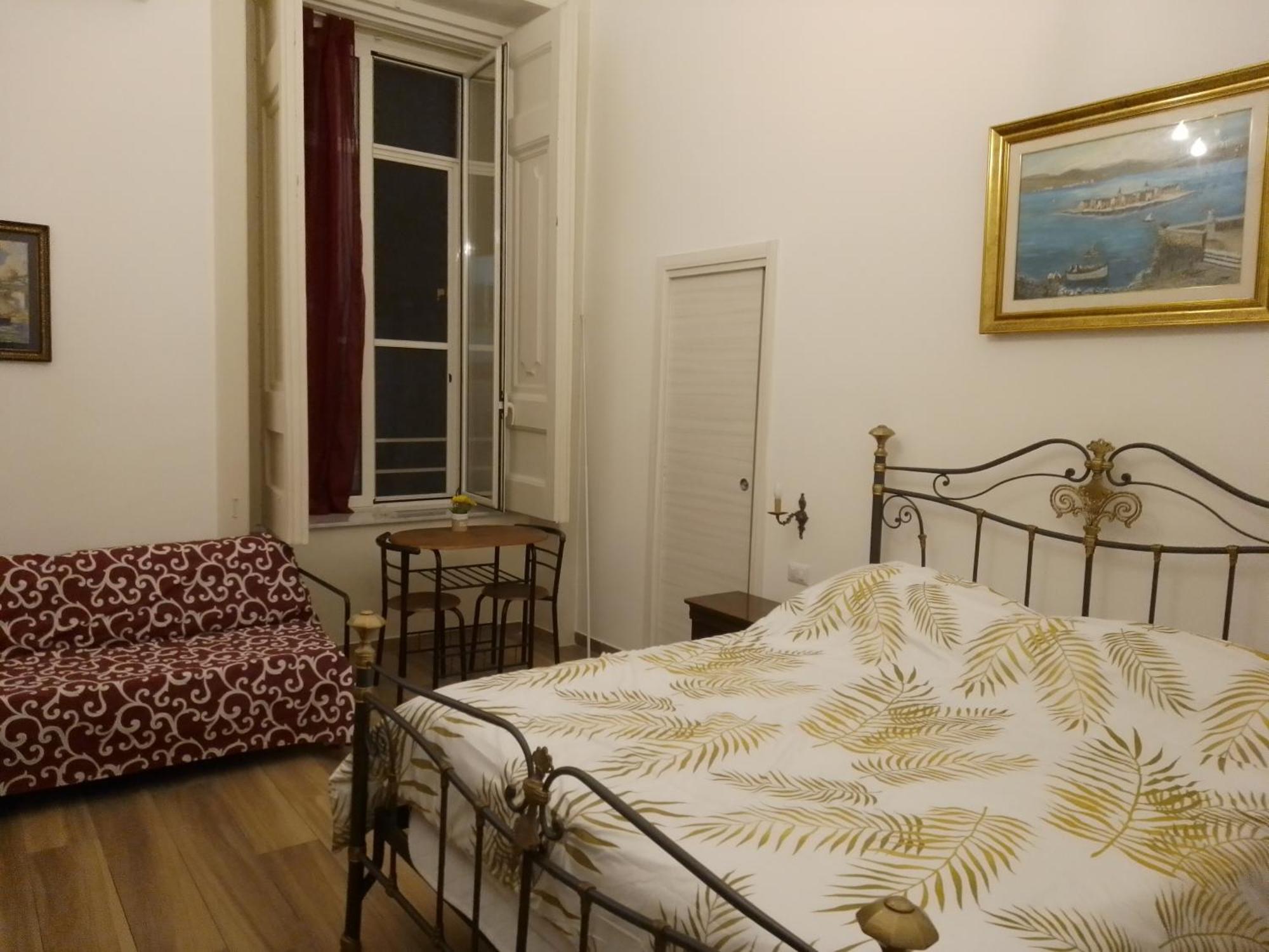 B&B Palazzo Sersale Napoli Εξωτερικό φωτογραφία