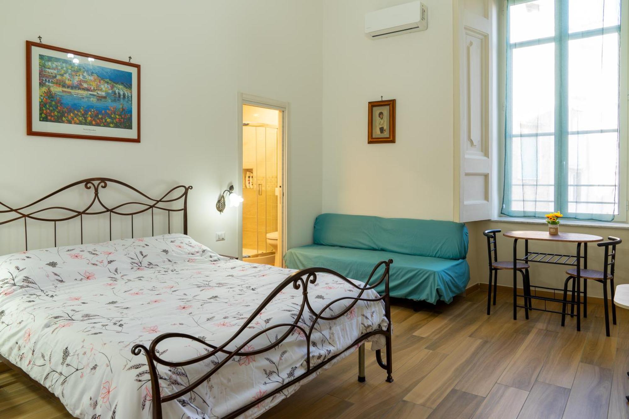 B&B Palazzo Sersale Napoli Εξωτερικό φωτογραφία