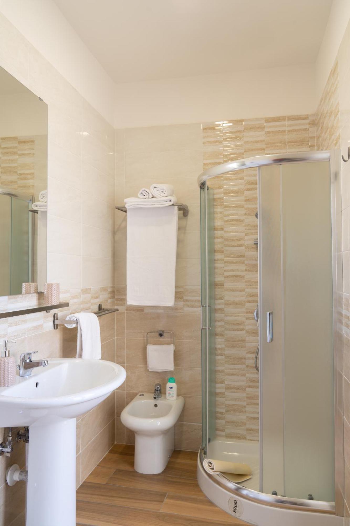 B&B Palazzo Sersale Napoli Εξωτερικό φωτογραφία