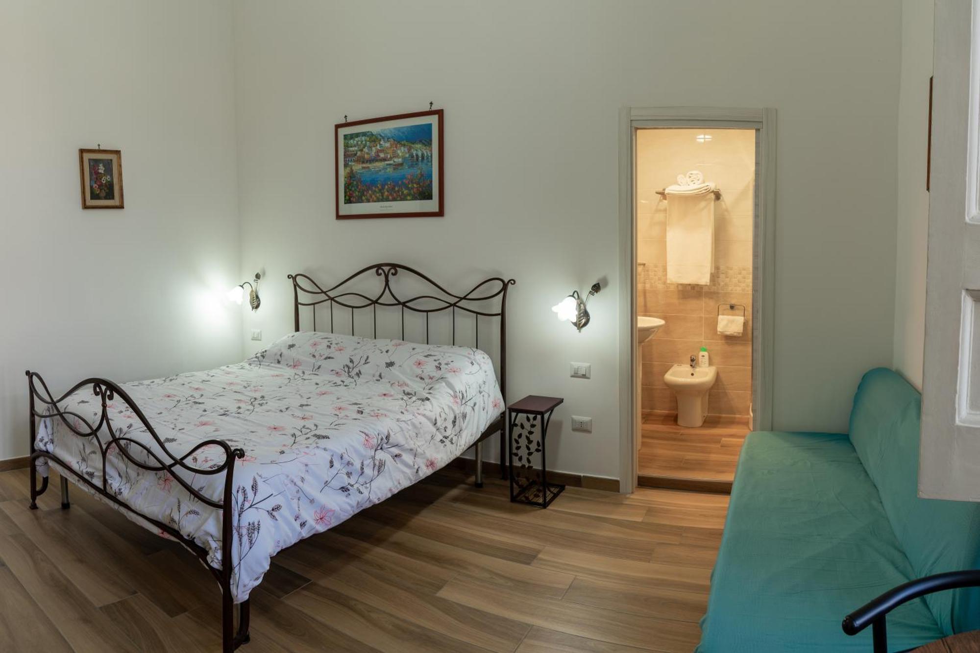 B&B Palazzo Sersale Napoli Εξωτερικό φωτογραφία