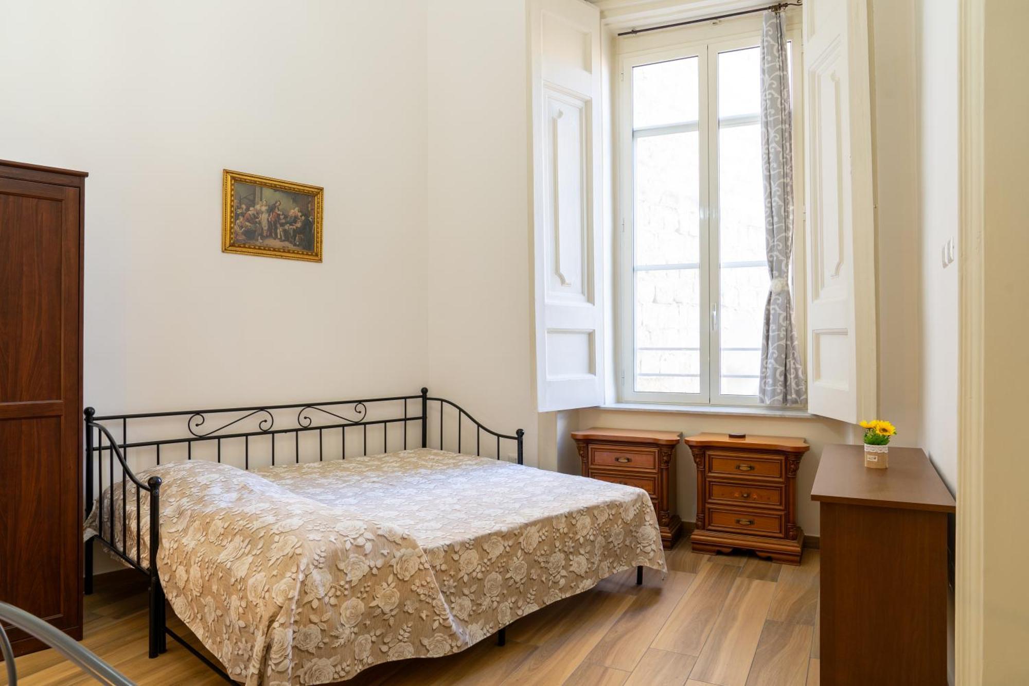 B&B Palazzo Sersale Napoli Εξωτερικό φωτογραφία