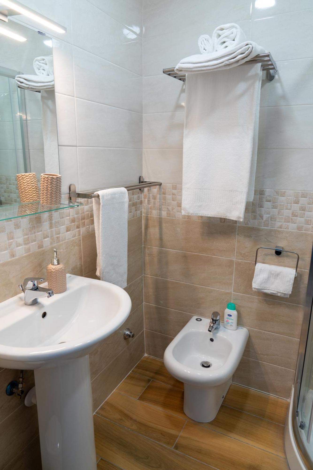 B&B Palazzo Sersale Napoli Εξωτερικό φωτογραφία